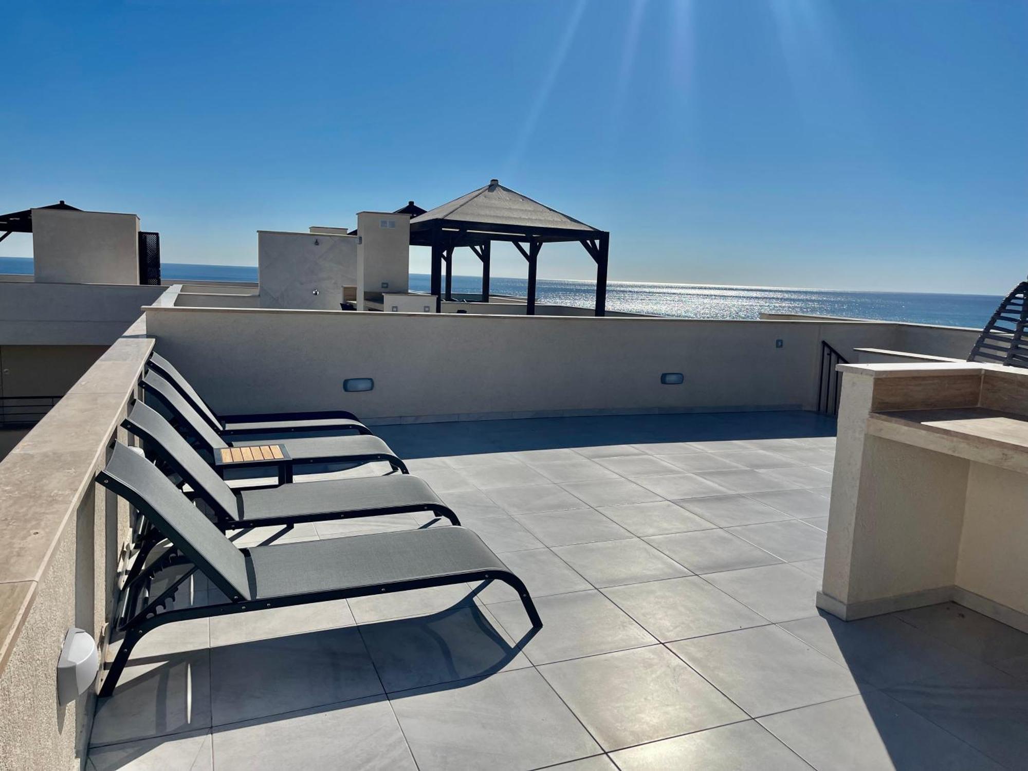 Relaxing Penthouse Suites By The Sea Vokolidha 外观 照片