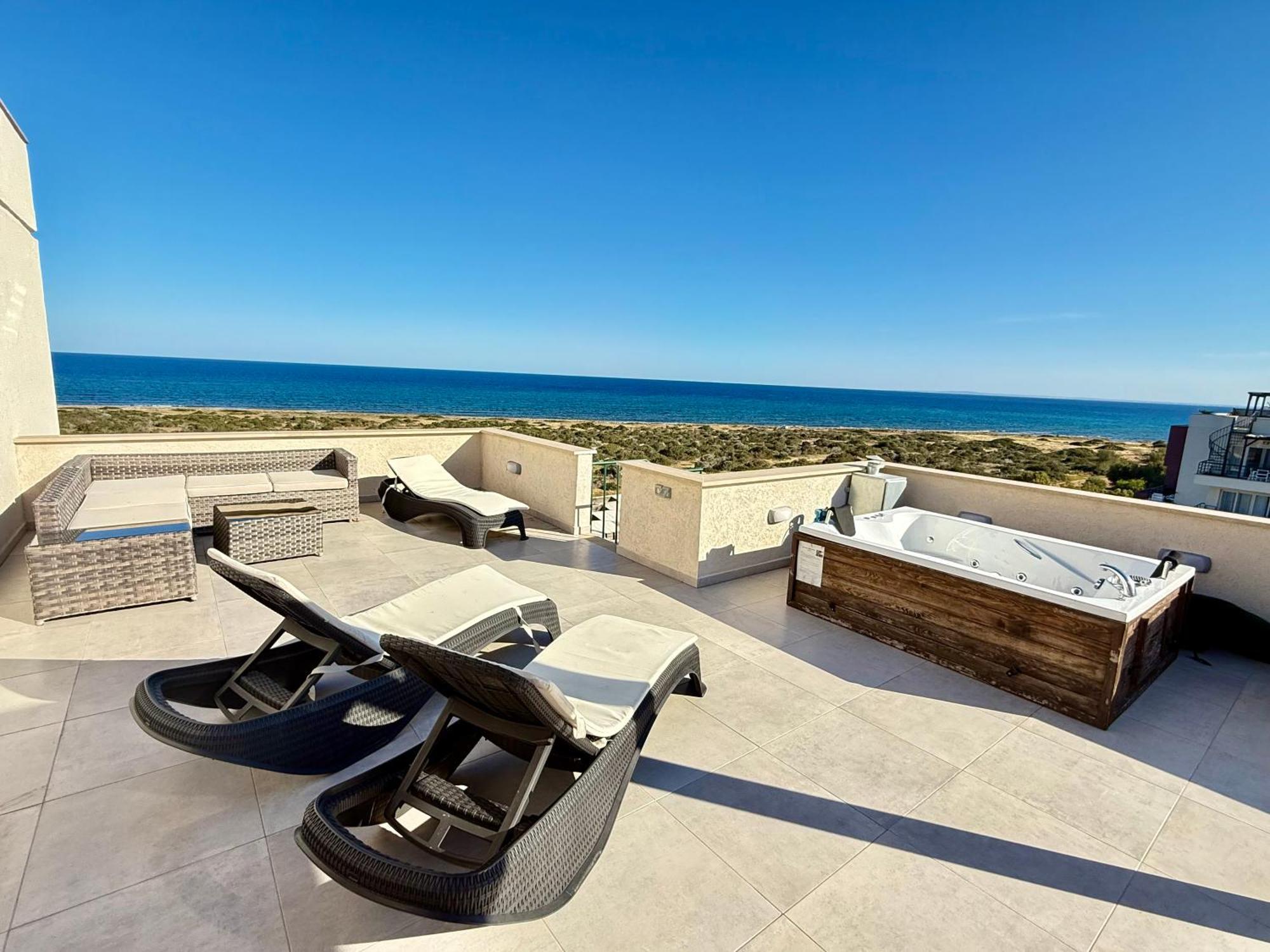 Relaxing Penthouse Suites By The Sea Vokolidha 外观 照片